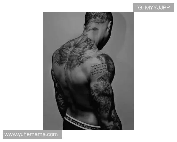 颈部纹身彰显个性魅力的足球明星们的故事与风采