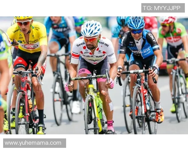 广州羽毛球队在洲际杯积分榜上以82分稳居第一名展现强劲实力